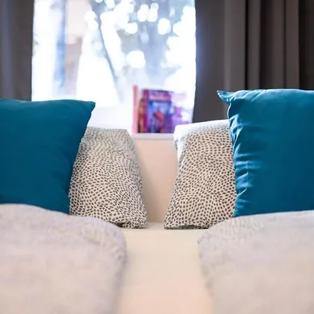 Apartment Moderne In Zentraler Lage Mit Balkon - Wlan