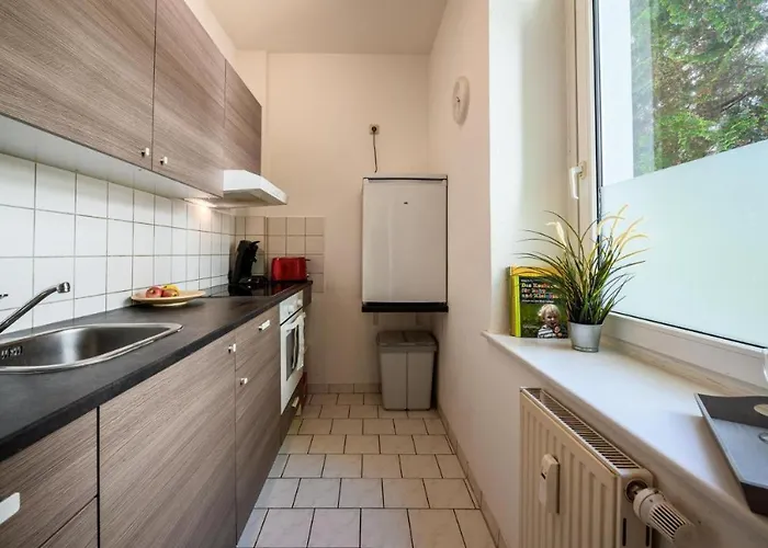 Moderne In Zentraler Lage Mit Balkon - Wlan 아파트 마그데부르크