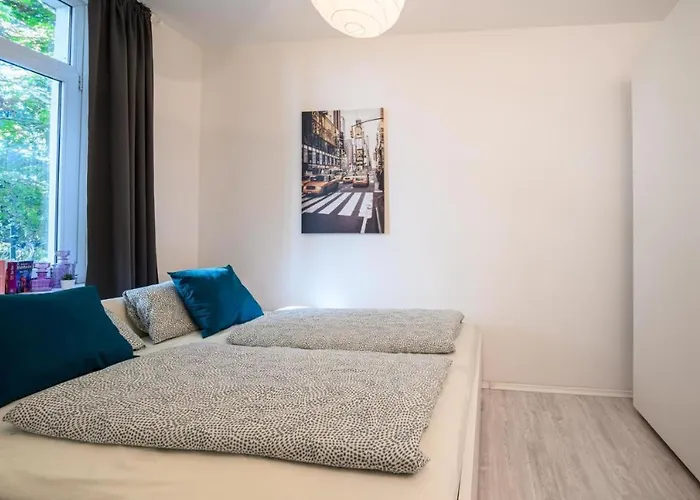 Moderne In Zentraler Lage Mit Balkon - Wlan * 마그데부르크