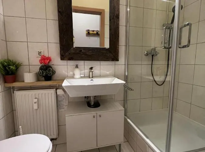 Moderne In Zentraler Lage Mit Balkon - Wlan * 마그데부르크